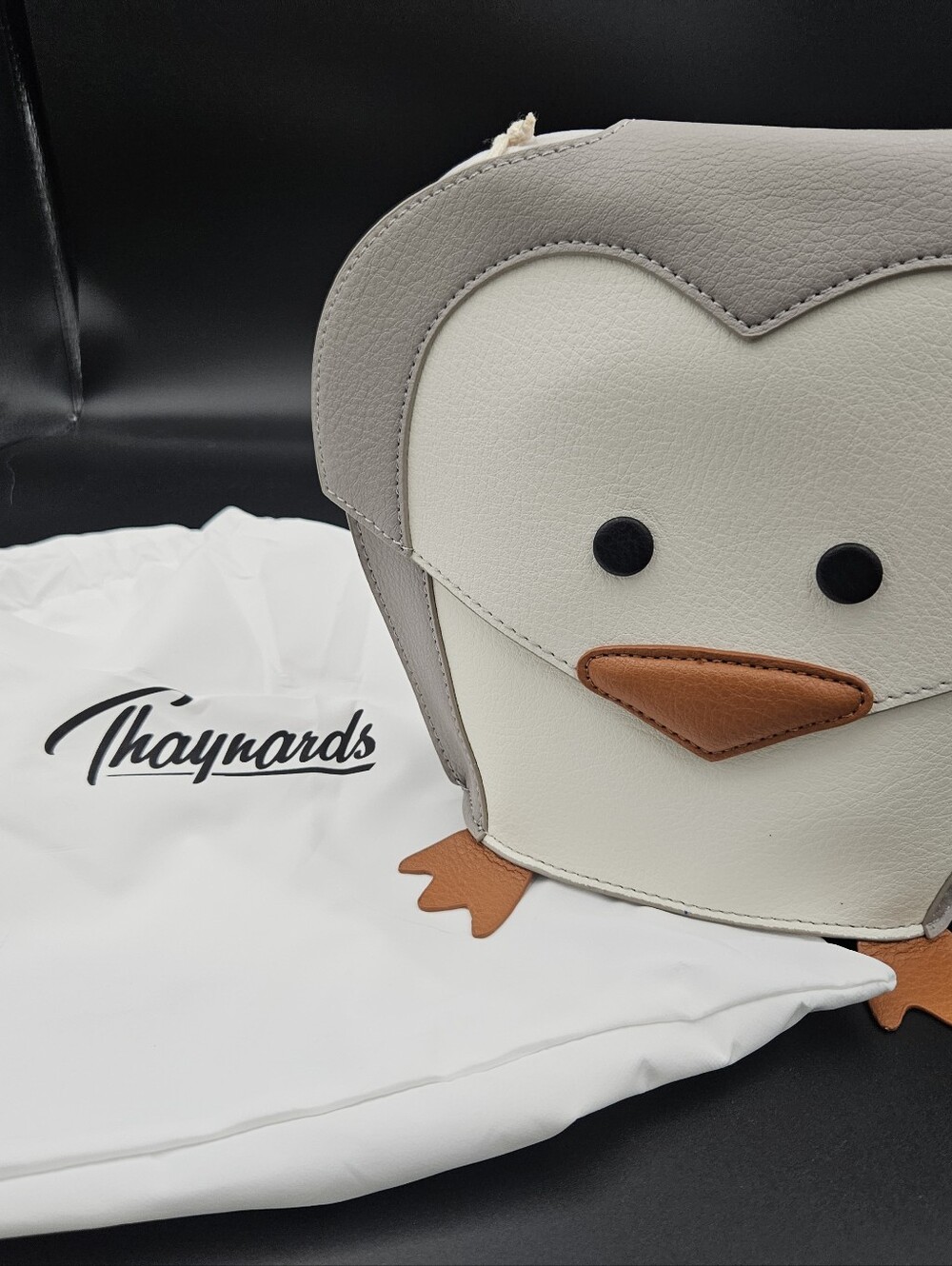 Women's Thaynards Porter The Penguin Crossbody Bag NWT, RETAIL $145
